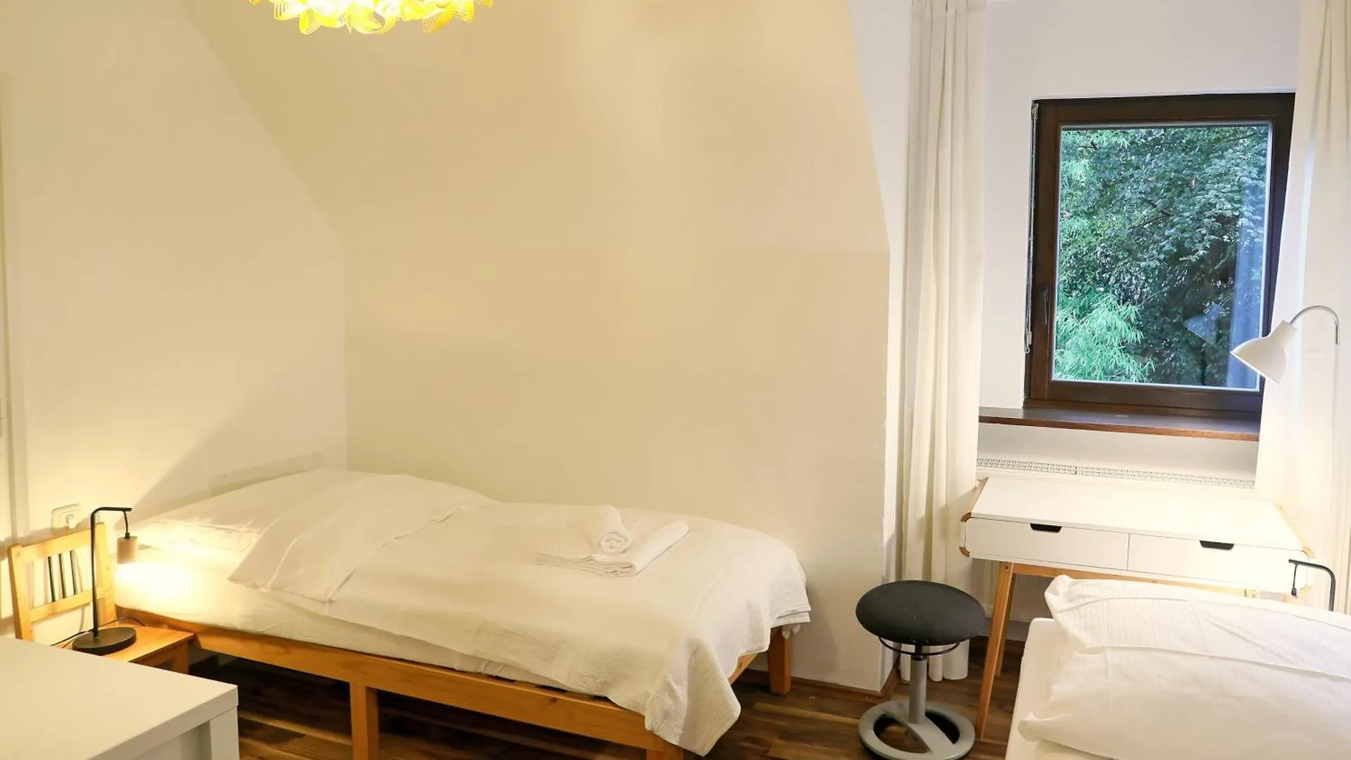Апартаменты 10 Min Subway U-Bahn To Marienplatz 130 M2 - 4Br - 2Bath Мюнхен