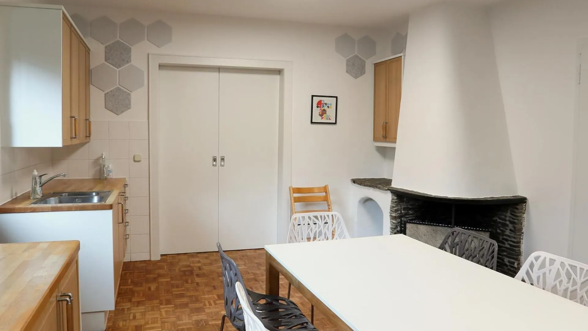Апартаменты 10 Min Subway U-Bahn To Marienplatz 130 M2 - 4Br - 2Bath Мюнхен