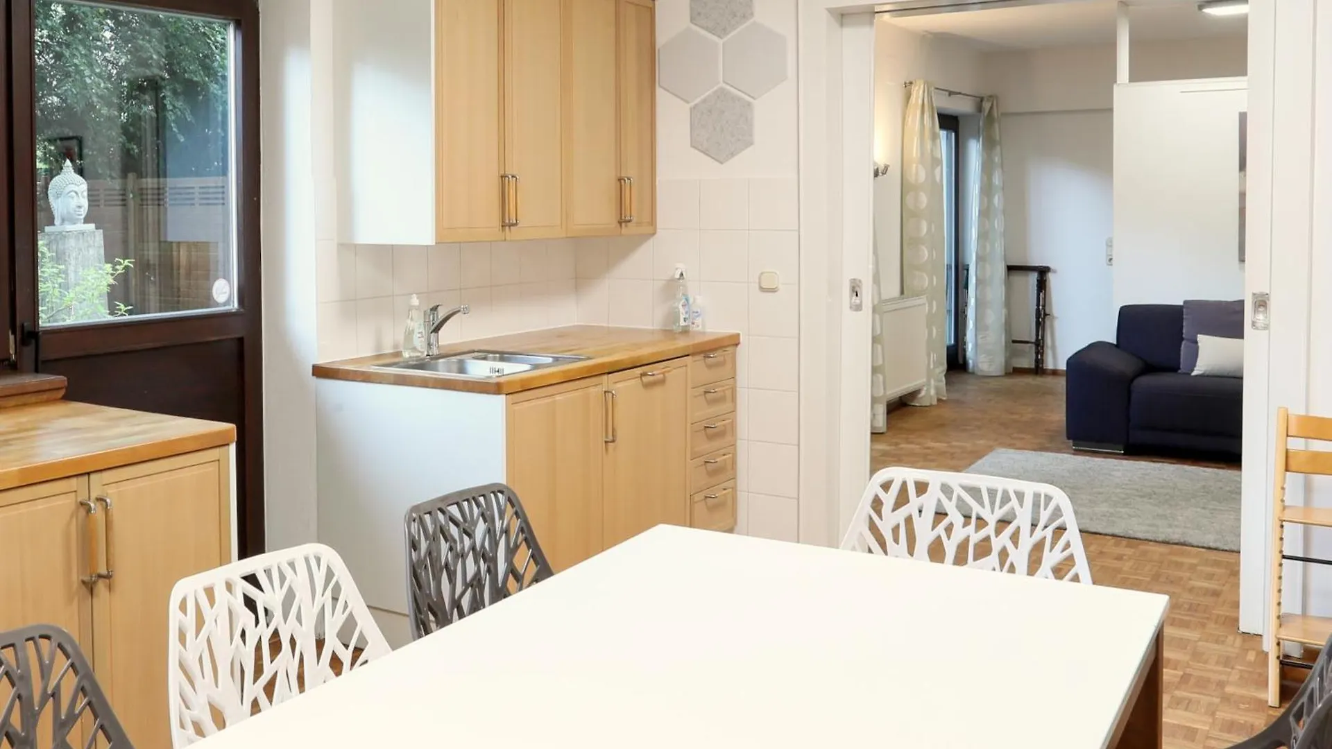 Апартаменты 10 Min Subway U-Bahn To Marienplatz 130 M2 - 4Br - 2Bath Мюнхен