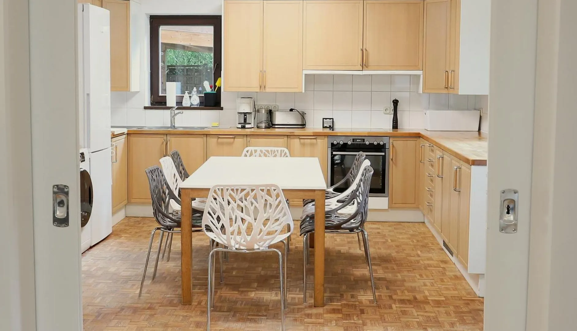 Апартаменты 10 Min Subway U-Bahn To Marienplatz 130 M2 - 4Br - 2Bath Мюнхен
